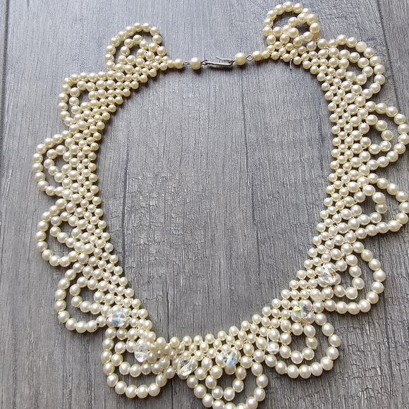 Faux Pearl Necklace - Picture 3 of 5
